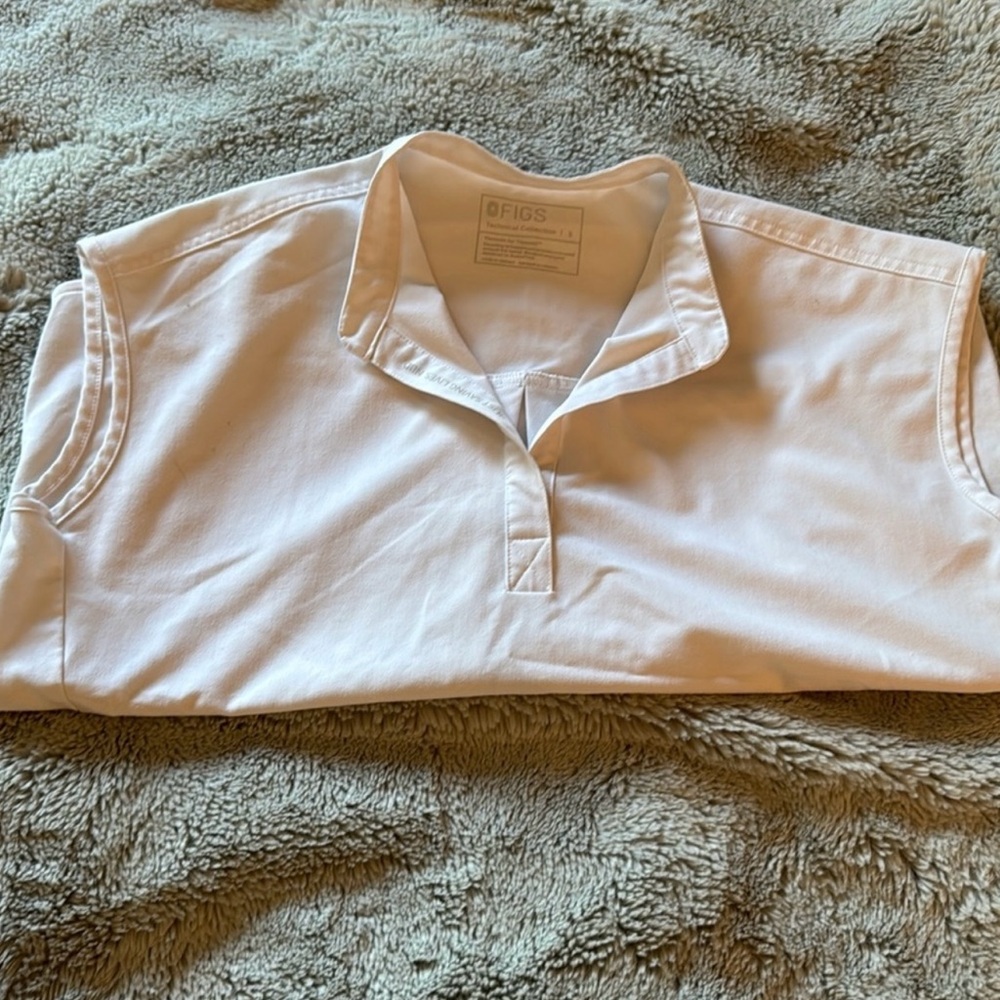 Figs white Rafaela scrub top.